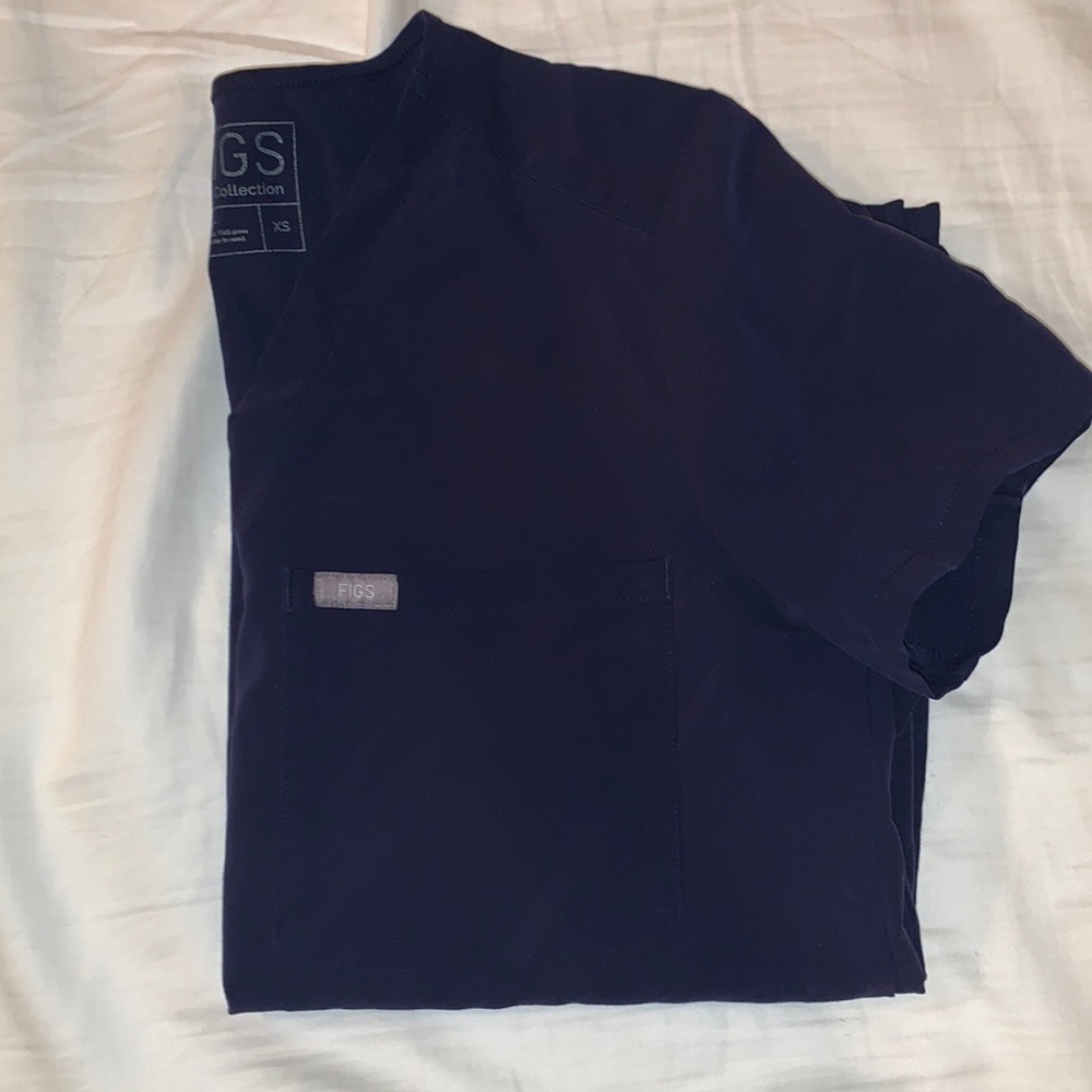 Fig scrub top